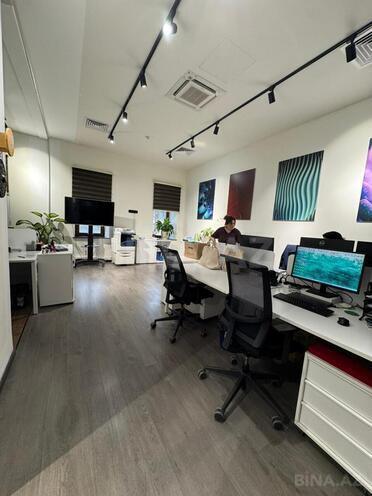 Сдаётся 4-комн. офис 230 м², м. Сахил, photo 1 from 9