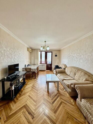 Продаётся 2-комн. вторичка 48 м², м. Элмляр Академиясы, photo 5 from 13