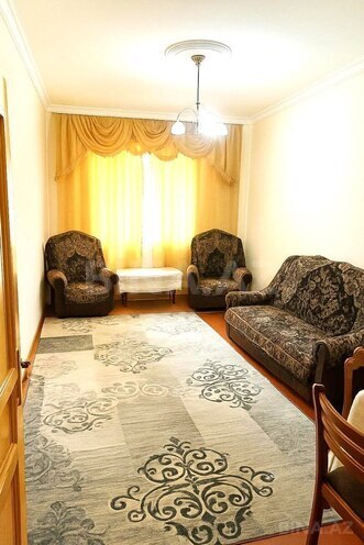 Сдаётся 3-комн. вторичка 75 м², Хатаинский р., photo 1 from 12