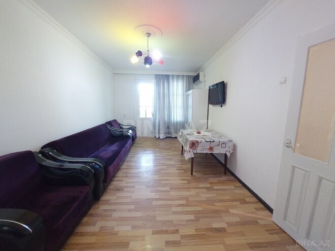 Сдаётся 3-комн. вторичка 85 м², м. Нефтчиляр, photo 1 from 15