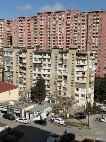 Satılır 4 otaqlı köhnə tikili 110 m², İnşaatçılar m., photo 14 from 17