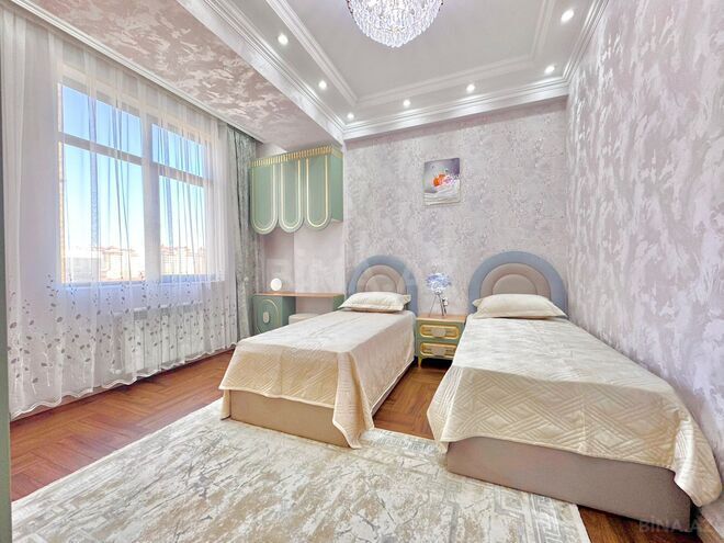 Продаётся 3-комн. новостройка 127 м², м. Кара Караев, photo 7 from 28