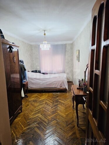 Продаётся 3-комн. вторичка 70 м², м. Элмляр Академиясы, photo 5 from 13