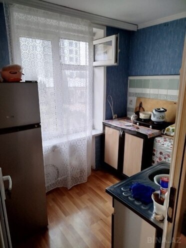 Satılır 1 otaqlı köhnə tikili 35 m², Elmlər Akademiyası m., photo 3 from 9