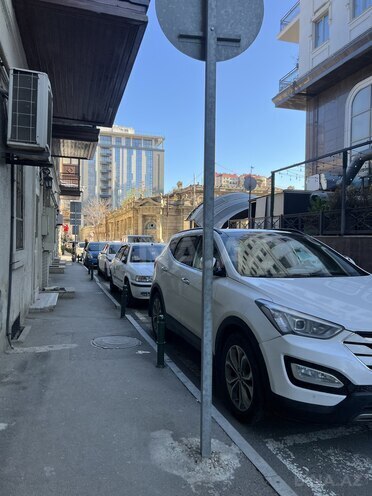 Продаётся 2-комн. вторичка 40 м², м. Сахил, photo 1 from 10