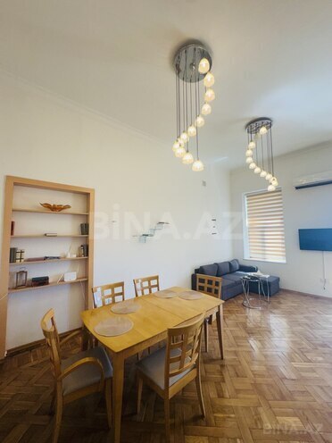 Satılır 2 otaqlı köhnə tikili 55 m², Sahil m., photo 8 from 15