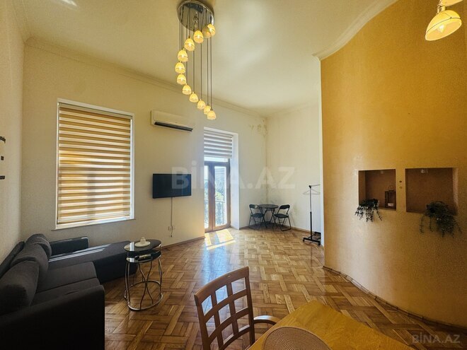 Satılır 2 otaqlı köhnə tikili 55 m², Sahil m., photo 6 from 15