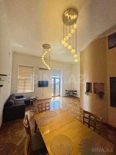 Satılır 2 otaqlı köhnə tikili 55 m², Sahil m., photo 4 from 15