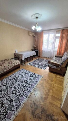 Satılır 2 otaqlı köhnə tikili 40 m², Elmlər Akademiyası m., photo 1 from 9