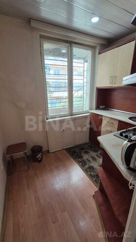 Satılır 2 otaqlı köhnə tikili 40 m², Elmlər Akademiyası m., photo 4 from 9