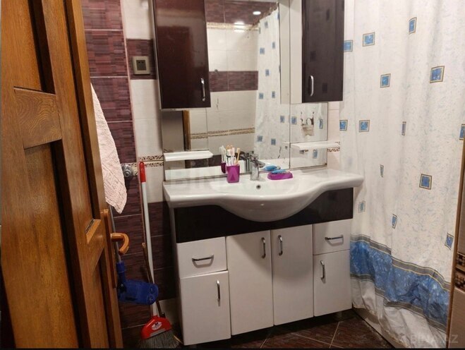Продаётся 4-комн. вторичка 90 м², м. Нефтчиляр, photo 7 from 9