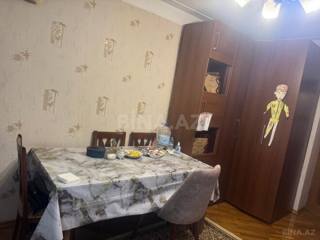 Продаётся 3-комн. вторичка 70 м², м. Нефтчиляр, photo 3 from 14