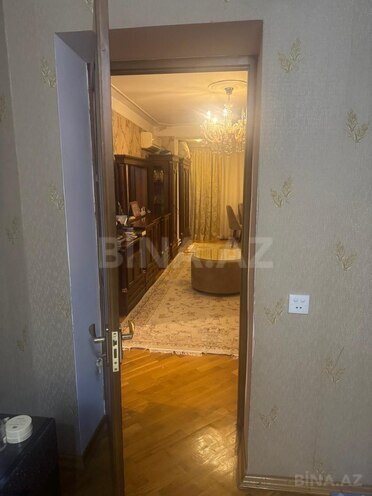 Продаётся 3-комн. вторичка 70 м², м. Нефтчиляр, photo 10 from 14