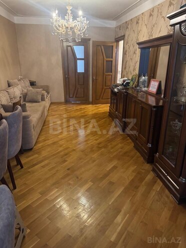 Продаётся 3-комн. вторичка 70 м², м. Нефтчиляр, photo 7 from 14
