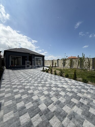 Satılır 3 otaqlı həyət evi/bağ evi 125 m², Novxanı q., photo 1 from 13