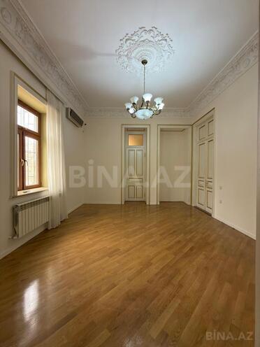 Сдаётся 2-комн. офис 30 м², м. Низами, photo 1 from 12