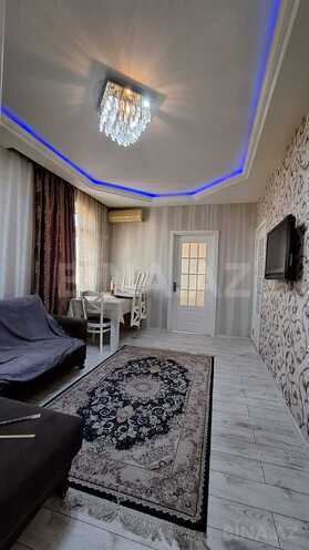 Продаётся 3-комн. вторичка 65 м², м. Мемар Аджеми, photo 1 from 12