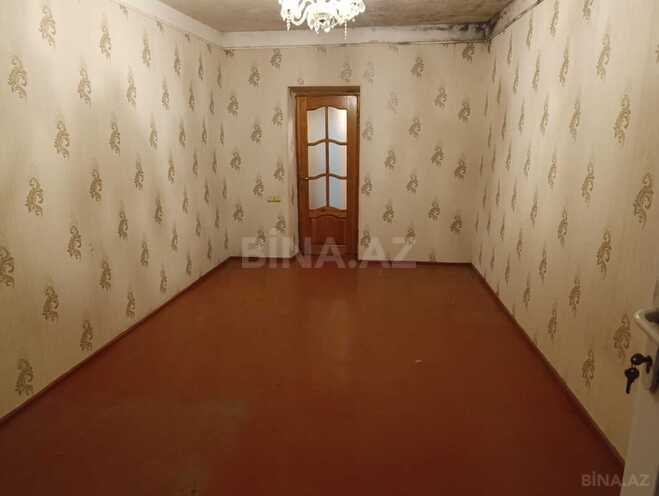 Satılır 3 otaqlı köhnə tikili 65 m², İnşaatçılar m., photo 1 from 11