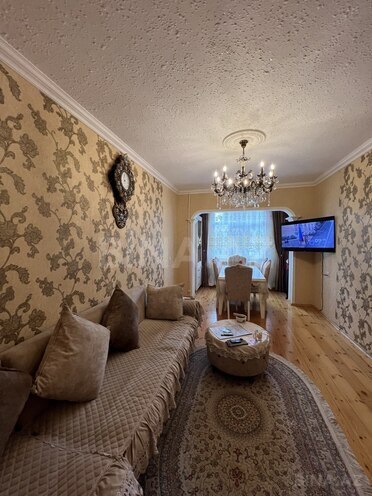 Продаётся 3-комн. вторичка 80 м², м. Ази Асланов, photo 3 from 25