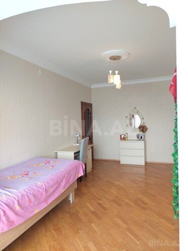Продаётся 4-комн. вторичка 110 м², м. Нариман Нариманов, photo 7 from 16