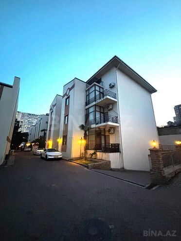 Сдаётся 7-комн. новостройка 350 м², м. Иншаатчылар, photo 1 from 32