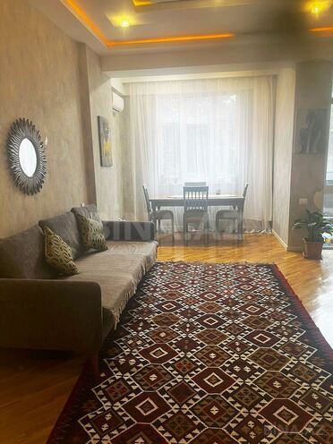 Продаётся 2-комн. новостройка 80 м², м. Кара Караев, photo 1 from 11