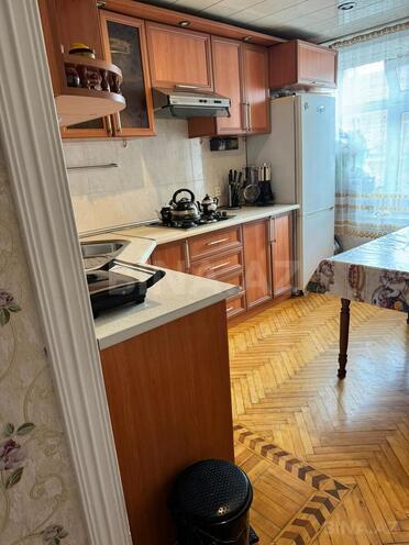 Satılır 2 otaqlı köhnə tikili 61 m², 28 May m., photo 23 from 32