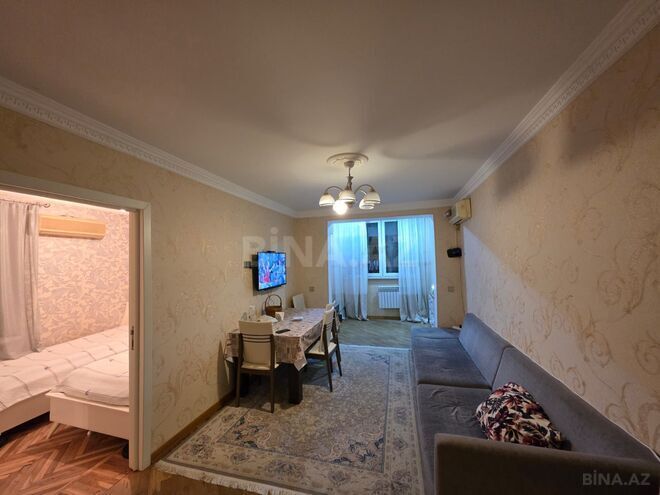 Satılır 2 otaqlı köhnə tikili 55 m², Gənclik m., photo 1 from 14