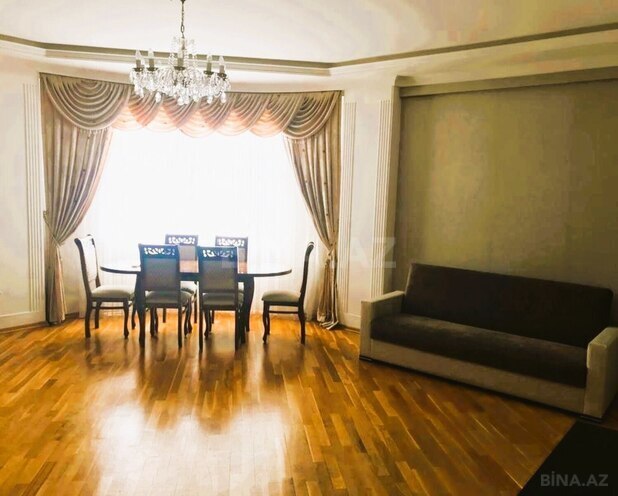 Сдаётся 3-комн. новостройка 130 м², м. 20 января, photo 1 from 19