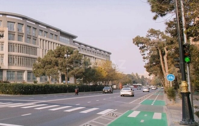 Продаётся 2-комн. вторичка 36 м², м. Элмляр Академиясы, photo 1 from 10