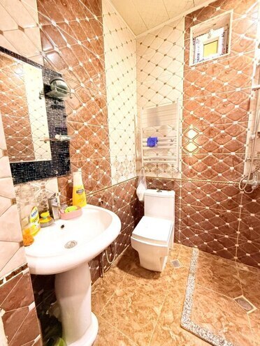 Продаётся 3-комн. вторичка 85 м², м. Низами, photo 12 from 14