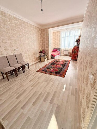 Продаётся 3-комн. вторичка 85 м², м. Низами, photo 1 from 14