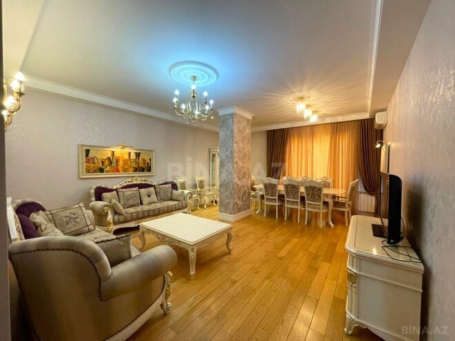 Satılır 4 otaqlı yeni tikili 190 m², Sahil m., photo 1 from 24