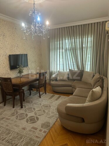 Satılır 5 otaqlı köhnə tikili 125 m², Həzi Aslanov m., photo 1 from 24