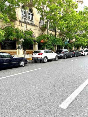 Продаётся  объект 220 м², м. Сахил, photo 3 from 9