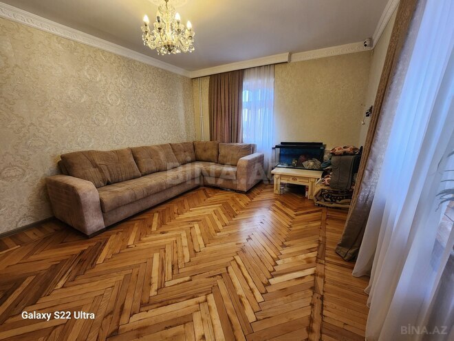 Продаётся 3-комн. вторичка 60 м², м. Нефтчиляр, photo 4 from 18