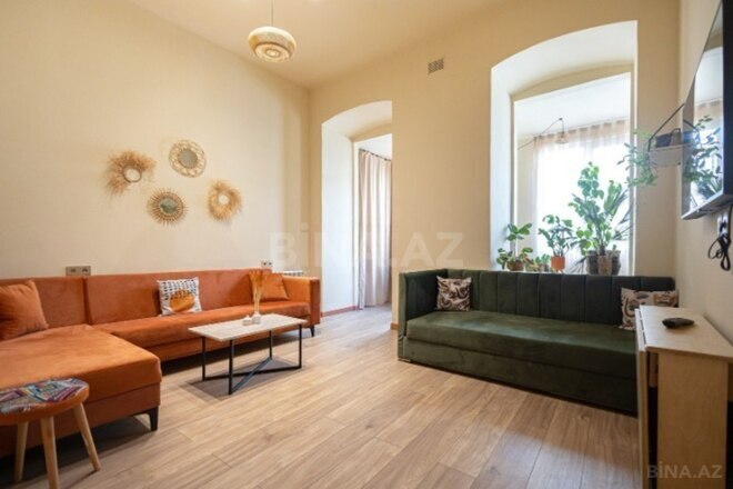 Продаётся 3-комн. вторичка 80 м², м. Ичеришехер, photo 1 from 14