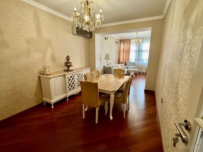 Сдаётся 2-комн. вторичка 70 м², м. 28 мая, photo 1 from 12
