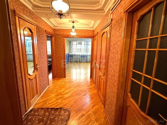 Satılır 3 otaqlı köhnə tikili 100 m², 28 May m., photo 1 from 31