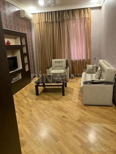 Сдаётся 2-комн. вторичка 45 м², м. Сахил, photo 1 from 8