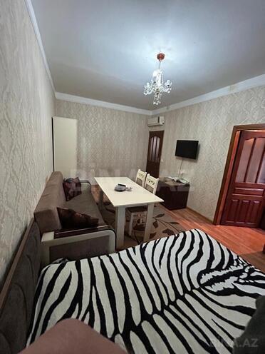 Продаётся 2-комн. вторичка 35 м², м. Мемар Аджеми, photo 1 from 10