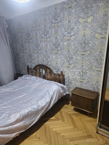 Сдаётся 3-комн. вторичка 80 м², м. Низами, photo 13 from 16