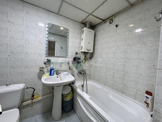 Продаётся 3-комн. вторичка 65 м², м. Нефтчиляр, photo 13 from 14