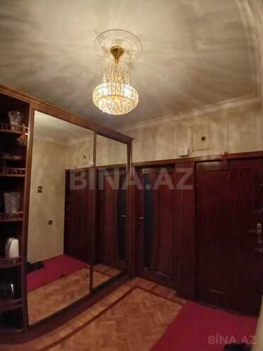Satılır 4 otaqlı köhnə tikili 110 m², Azadlıq Prospekti m., photo 20 from 25