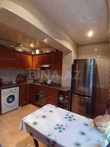 Satılır 4 otaqlı köhnə tikili 110 m², Azadlıq Prospekti m., photo 17 from 25