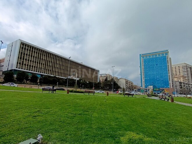 Продаётся 2-комн. вторичка 60 м², м. Низами, photo 13 from 14