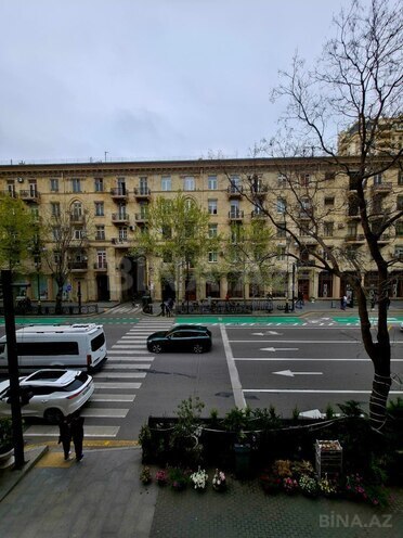 Продаётся 3-комн. вторичка 98 м², м. Ичеришехер, photo 25 from 26