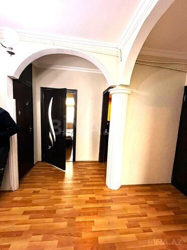 Продаётся 3-комн. вторичка 70 м², м. Элмляр Академиясы, photo 5 from 21