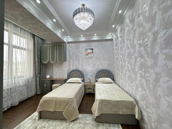 Продаётся 3-комн. новостройка 127 м², м. Кара Караев, photo 8 from 19
