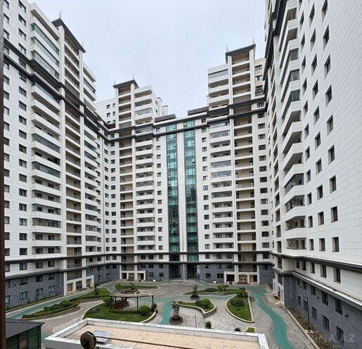 Satılır 4 otaqlı köhnə tikili 115 m², Elmlər Akademiyası m., photo 1 from 15